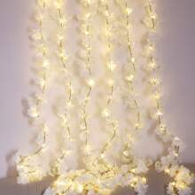1 pièce Guirlande lumineuse de 2 m de fleurs de cerisier artificielles blanches, lumières décoratives de vigne de fleurs de cerisier rose toujours verte pour la décoration de fête d'anniversaire, mariage, événement et maison