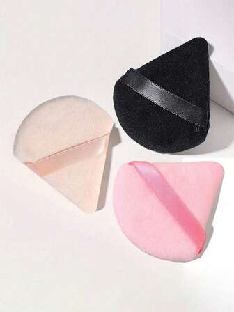 1/3个三角形美妆海绵，柔软植绒粉扑，气垫粉扑，定妆粉扑，价格实惠，适合作为圣诞礼物，可用于化妆品、化妆工具等，价格低廉，是送给女性的理想礼物，也是圣诞礼物的绝佳选择。