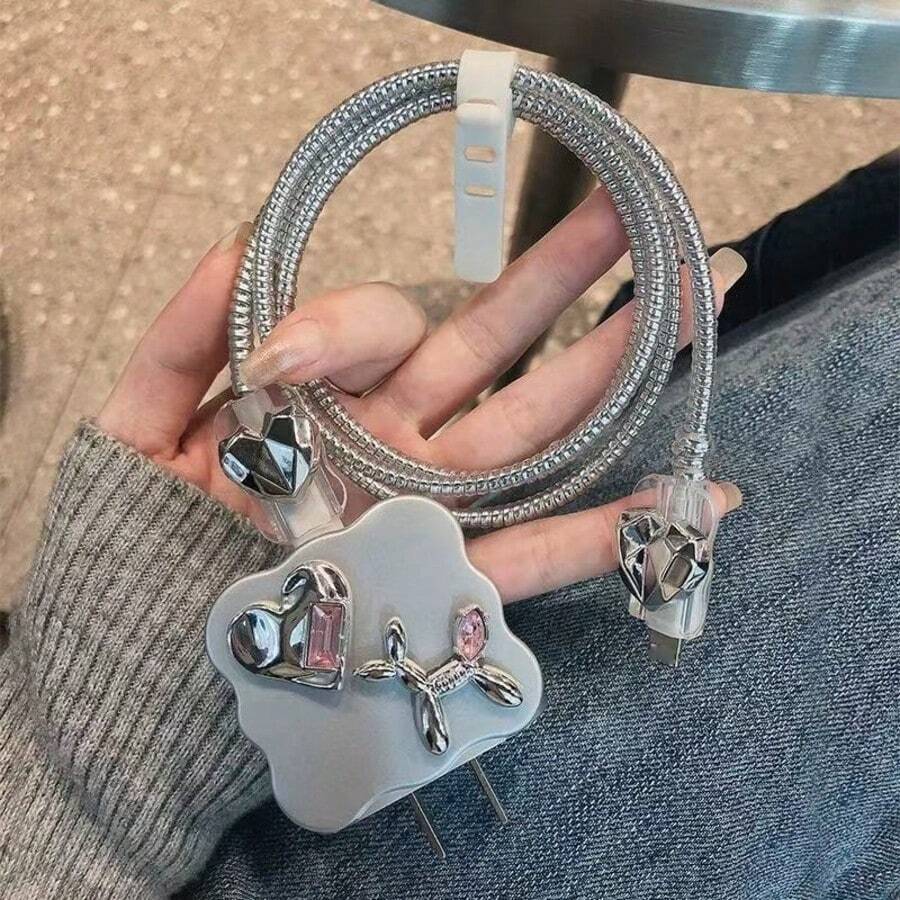 5 buah Pelindung Kabel Bentuk Hati dan Anjing Kreatif, Kompatibel dengan Kabel Charger 14 Pro Max, Kabel Charger 13/12/11, Kabel Charger Cepat 18/20W, Penggulung Kabel Anti-Patah, Hadiah untuk Pacar - Anjing Cinta Berlian Merah Muda - View 1