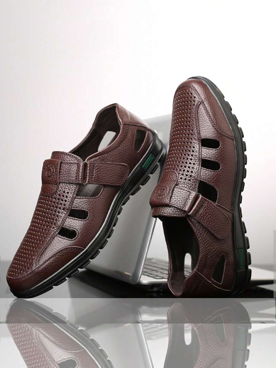 Sandalias deportivas de hombre para exteriores, con orificios de ventilación lateral, transpirables y huecas, tipo slip-on casual para el verano, con puntera cerrada, suela suave para trabajo en cocina - Marrón - Ver 1
