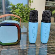 带无线麦克风的便携式无线卡拉 OK 扬声器系统，带 RGB 彩色 LED 灯的 HIFI 立体声 KTV 扬声器，是户外卡拉 OK、运动、旅行、家庭聚会、生日的最佳礼物