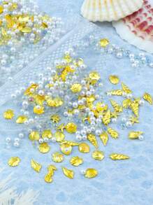 Accessoires artisanaux en métal à rivets thème océanique d'été pour la fabrication de bijoux en résine époxy, 1 sac avec motifs de coquillages, étoiles de mer, hippocampes et faux perles, idéal pour les décorations de projets artisanaux DIY