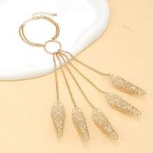 1pc Gothic Style Finger Bracelet, Tapered Tassel Nail Chain, Dark Night Rivet Chain Accessory - Bracelet - View 11