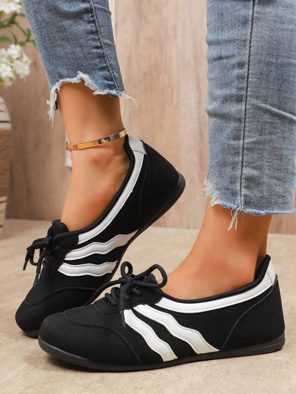 Vintage-Style Vulcanized Shoes For Students, Low-Top Anti-Slip Durable Gum Shoes, Black & White, Leopard Print, Casual, Flat Bottom, Suitable For Autumn & Spring