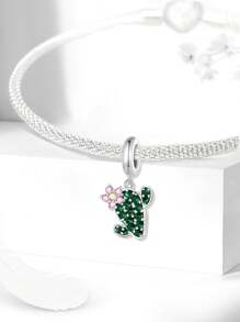 1 pièce Charme de pendentif en argent sterling 925 à quatre feuilles de trèfle de l'arbre de vie. Convient pour les bracelets, bijoux pour femmes, la Saint-Valentin.