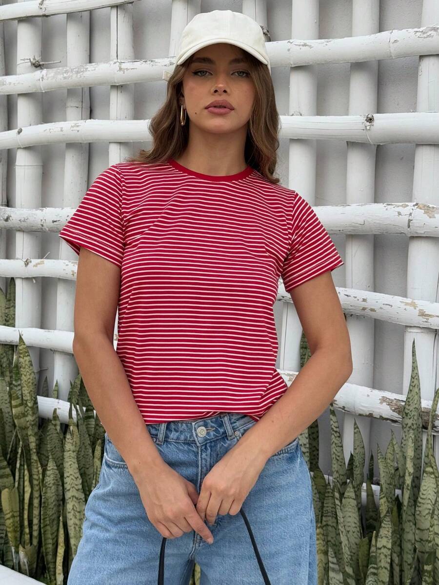 Women's Striped Round Neck Basic T-Shirt Blouse - 紅色 - 查看 1