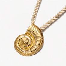1pc Fashionable Luxury 18K Gold Stainless Steel Sea Conch, Starfish And Sun Pendant Necklace, Versatile Accessory For Women