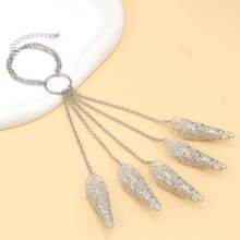 1pc Gothic Style Finger Bracelet, Tapered Tassel Nail Chain, Dark Night Rivet Chain Accessory - Bracelet - View 10