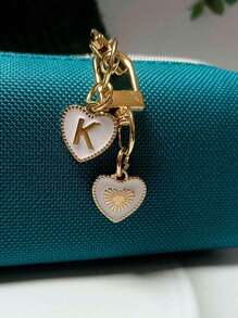 26er Buchstaben Buchstaben Schlüsselanhänger, rundkuppelförmig, zweiseitig, aus Legierung | Initiale A-Z, goldfarbenes Taschen- & Accessoire-Anhänger | Vielseitiger Karabinerverschluss Schlüsselring für Dekoration | Einzigartiges Schreibwaren, Rucksack & Kopfhörer-Taschenverschluss | Ideales Geschenk zum Geburtstag & Lernhilfe zu Halloween