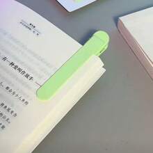 1PC Semn de carte de citire | Urmărire automată a paginii | Clip de marcaj inovator din silicon moale, portabil și elegant, minimalist, multifuncțional | Perfect pentru toate cărțile, cărțile de lucru, atlasele | Cadou ideal pentru colegii de clasă și cadou motivațional de învățare pentru copii.
