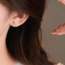 1 Pair Fashion Cubic Zirconia Stud Earrings - Silver - View 4