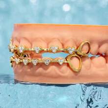 THATBOY 2个镂空心形立方氧化锆镶嵌嘻哈牙套，时尚派对礼物（女士） - 彩色 - 查看 9