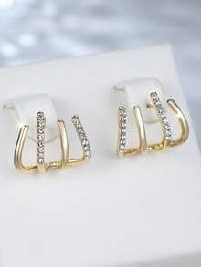 1pair Fashionable & Bright Gold-tone Women's Clip-on Earrings For Date, Wedding, Party, And Gift