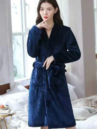 1pc Fashion White Ladies' Wearable Bathrobe, Flannel V-Neck Loose Long Robe, Soft Solid-Color Flannel Elegant Long Sleeve Casual Wear, Long Sleeve Bathrobe, Soft & Comfortable Sleepwear Suitable For Autumn/Winter Bathing & SwimmingSummer Wedding Home Bathroom Decor Back To School