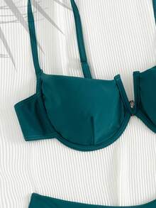 Nuovo set da bikini alla moda e sexy da donna con reggiseno con ferretto e tinta unita