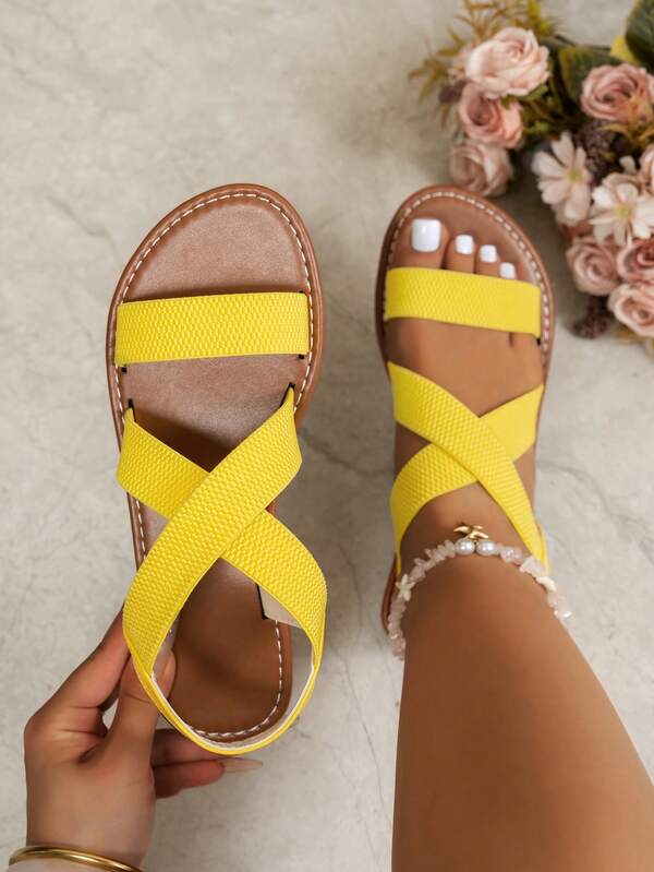 Sandalias de playa con correas entrecruzadas para mujeres 2024, planas y de tela transpirable, esenciales para el verano, el casual y las vacaciones