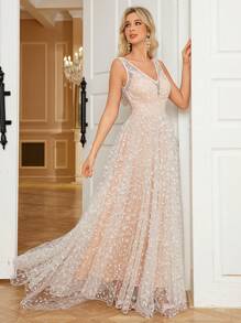 Vestido de noiva romântico com decote em V, sem mangas, bordado em renda, comprimento até o chão