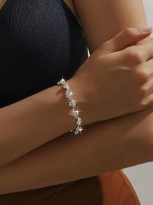 Juego de 4 piezas de accesorios de boda de novia con rhinestones plateados: collar, aretes, brazalete para mujeres
