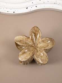 6个/套女士渐变花朵发夹，时尚、优雅、简约设计。这些可爱的纯色发夹尺寸为8厘米/3.15英寸，轻巧便携，采用塑料材质。它们非常适合日常佩戴，无论是休闲日、派对、通勤还是度假。非常适合打造丸子头或马尾辫造型，方便洗脸或化妆时取用。