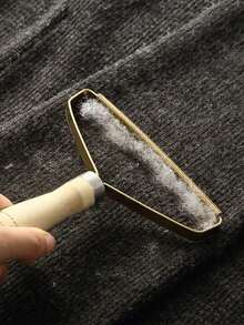 1pc Random Pet Wood Handle Dematting Tool, Cleaning Grooming Brush, Effective Handheld Fabric Defuzzer With Wood Handle - Manual Pet Hair And Fluff Remover, Suitable For Wool, Cashmere, Knitted Fabric - Durable Portable Double-Sided Defroster