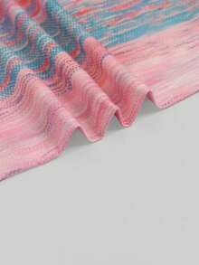 大码女式时尚休闲针织V领短袖T恤，彩色拼接印花，夏季度假必备 - 彩色 - 查看 4