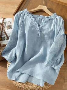 女式波西米亚风复古艺术风格宽松 V 领短袖刺绣荷叶边下摆衬衫，春夏