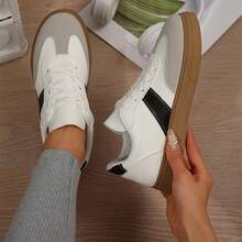Casual Thick Sole Sneakers For Women Velvet Patchwork Design Lightweight Wear - 灰色 - 查看 4