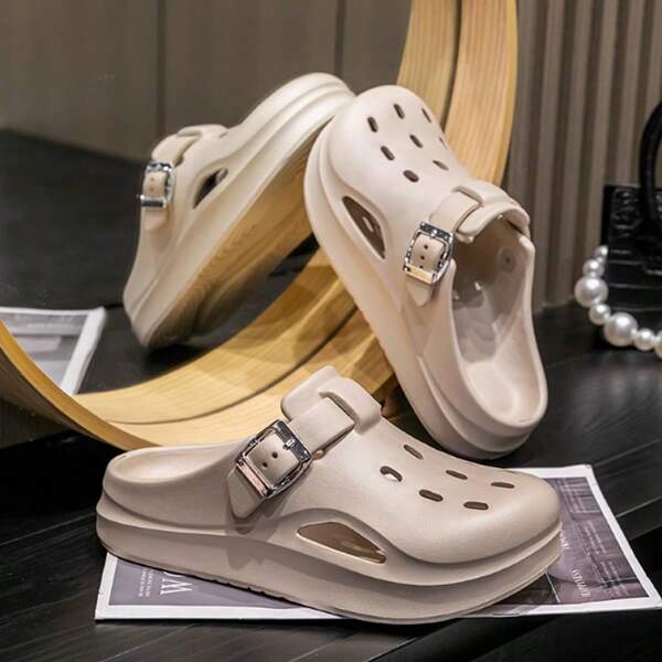 نعال صنادل نسائية منفذة، صنادل صيفية داخلية/خارجية مانعة لانزلاق مزودة بإحساس بالنعومة، موديل جديد لعام 2026 من أحذية الشاطئ