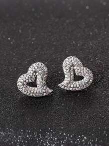1 Pair Hip Hop Hollow Heart Shaped Zirconia Copper Stud Earrings, Casual Everyday Wear