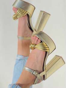 Zapatillas Plataforma Sandalia doradas Tacón Alto Cruzado Premium    Fiesta  Glamour  Preppy  Elegante  Guay  Vacación  Bohemio  casual  Casual  Lindo  Playa  Dulce  Boda  hada    Nudo    Plataforma  Playa  Boda  Fiesta  Oficina  Casa  Exterior  primavera,verano. - Dorado - Ver 5