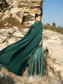 Luxurious Beaded Sequined Evening Gown With Extra Long Sleeves, Mermaid Tail Prom Dresses Perfect For Red Carpet Galas, Luxury Weddings, Music Awards, And Metaverse Fashion Shows - Dark Green - View 4