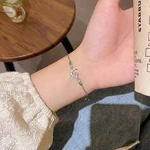 Ein leicht luxuriöser Mondplanet-Stil Stern Mond Armband, geeignet für Dates, Partys, den täglichen Gebrauch von Frauen und als Geschenk für Feiertage als erste Wahl