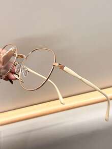 1副塑料金属几何全框新款高级多色现代简约风格变色女式时尚眼镜，适合日常生活、夏季驾驶、户外徒步、海滩露营、音乐节、约会、外出等场合佩戴，是夏季海滩度假、户外活动和旅行的时尚配饰。
