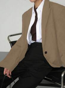 Women's Lightweight Blazer.This Casual Yet Distinctive Mid-Length Formal Peaked Lapel Jacket Is Suitable For Occasions Such As Banquets, Weddings, Festivals, Parties, And Outings. It Is An Elegant And Chic Women's Clothing Piece For Autumn.