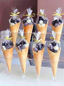 50 个/100 个/包 DIY 婚礼生日派对 Opp 袋，透明三角形糖果食品袋，食品袋食品盒适用于糖果巧克力饼干等。大量 DIY 糖果袋，婚礼回礼，生日派对装饰，非常适合烘焙、糖果、糕点和零食包装婚礼派对礼品袋，返校情人节