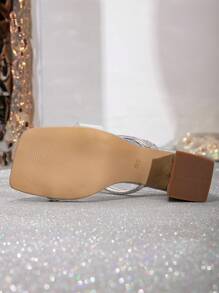 Sandalias de tacón alto para mujer, nuevas para el verano 2025, con tiras transparentes con diamantes de imitación y tacón grueso, para uso en exteriores
