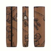 1 件 IQO Iluma I ONE/ILUMA ONE 第 6/7 代 PC 仿皮保护壳 - 360° 减震，熊和熊猫设计，男女通用耐用礼物，聚碳酸酯技术配件，坚固的材料外壳，可用作乔迁礼物，情人节礼物，专为 ILUMA 设计，防摔保护壳带 PU 皮革印花装饰，时尚配饰，全面保护，减震防滑