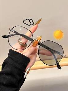 1副塑料金属几何全框新款高级多色现代简约风格变色女式时尚眼镜，适合日常生活、夏季驾驶、户外徒步、海滩露营、音乐节、约会、外出等场合佩戴，是夏季海滩度假、户外活动和旅行的时尚配饰。