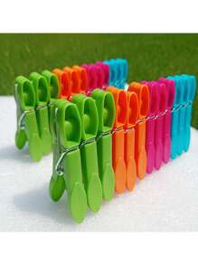 12/24/48 حبة قماش ، مشابك ملابس ملونة بلاستيكية بطول 73 مم لتعليق الملابس والجوارب ، إكسسوارات لا غنى عنها للعودة إلى المدرسة ، مشابك ملابس قوية بنوابض ، مجموعة مشابك تجفيف الملابس ، مناسبة للملابس والمناشف والجوارب (ألوان عشوائية)