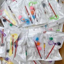 Juego de 1/3 piezas Oso de fluido Graffiti DIY, llavero de oso de fluido de dibujos animados, materiales de artesanía DIY, juguetes en blanco de graffiti pintados a mano, adecuado como obsequio de fiesta, recompensa en el aula, accesorio colgante (color de accesorio aleatorio), Regreso a la escuela, Útiles escolares