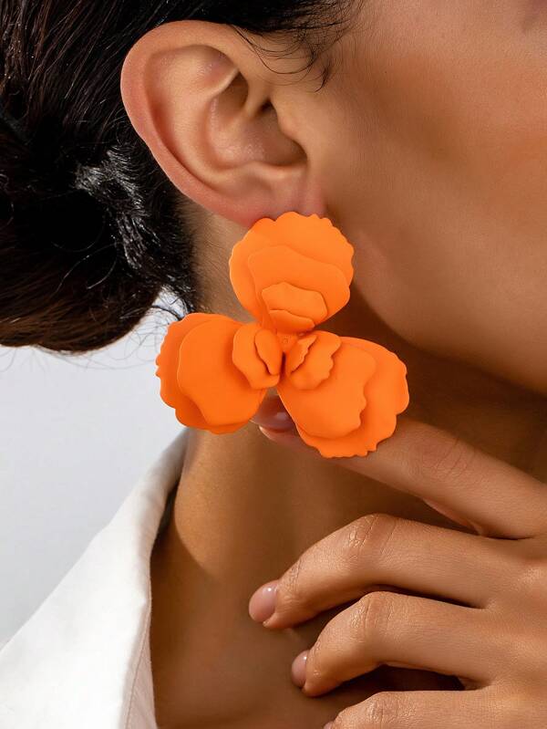 1 Pair Metallic Flower Pendant Earrings, Suitable For Women's Daily, Music Festival, Vacation Outfits
