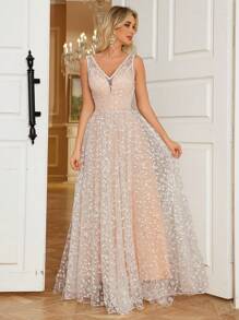 Vestido de noiva romântico com decote em V, sem mangas, bordado em renda, comprimento até o chão