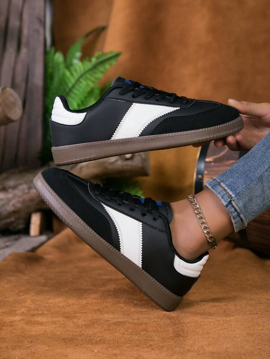 Couple Shoes Size 36-45, Women's Casual Shoes Men's Sports Shoes, Lace-Up Soft Bottom Flat Comfortable Men's Shoes, Lightweight Low-Top Everyday Sneakers - Black - View 1