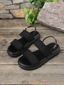 Sandali con suola spessa per l'estate, comodi e versatili, scarpe casual da spiaggia stile inglese con cinturini colorblock e suola piatta