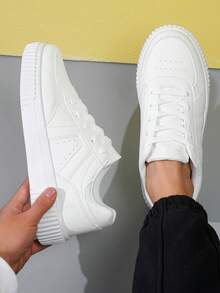 Novos calçados esportivos da moda de verão, tênis casuais clássicos antiderrapantes e duráveis para adolescentes