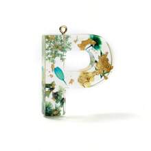 1pc Resin Dried Flower Letter Pendant, Floral Leaf & Golden Sequin Design, For DIY Keychains, Bag Charms, Etc.
