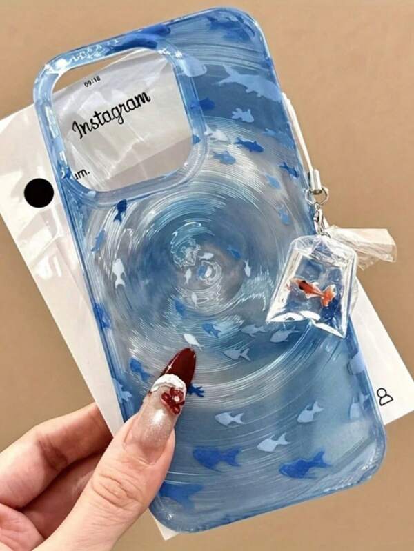 Capa de Telefone Azul, Padrão de Vórtice Azul Transparente do Oceano, Ondas de Água, Capa de Telefone Compatível com iPhone 15 16 Pro Max 14 Pro, Capa Traseira Brilhante da Moda com Pingente de Carpa