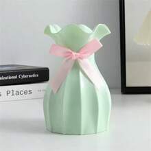 1pc Plastic Flower Vase, Shock-Resistant Vase, Creative And Simple Home Decoration (Random Color Bowknot), Suitable For Desktop Floral Arrangement,Home Decor,Flower Vase,Centerpiece,Table Decor Gifts Birthday Graduation
