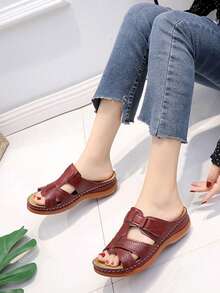 Color sólido hueco sandalias de las mujeres, un pie estribo costura inclinada zapatillas de tacón, rayas chanclas de las mujeres, transpirable plana zapatillas fresco, adecuado para el hogar, viajes casuales, paseos y desgaste diario. - Burdeos - Ver 9