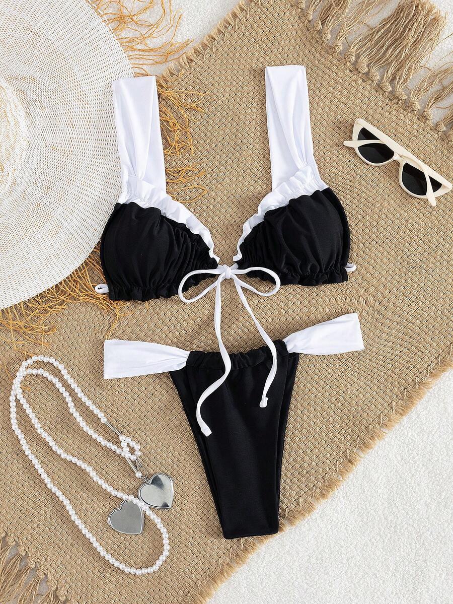 Nuovo arrivo, set di costumi da bagno da donna alla moda e sexy con bretelle spesse e colori a contrasto